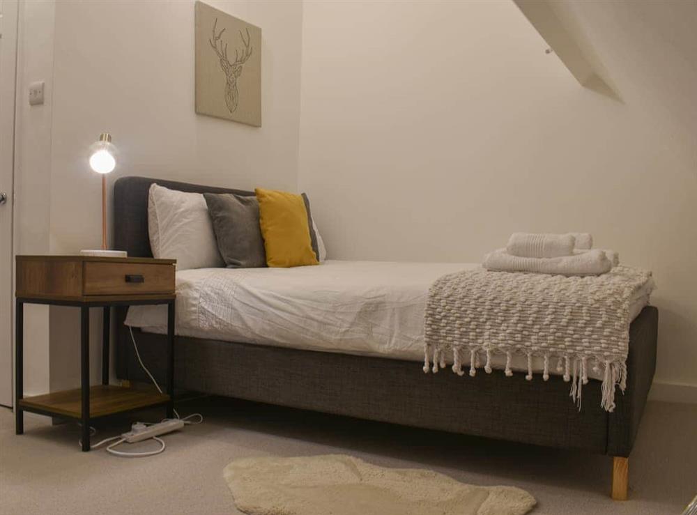 Double bedroom (photo 9) at Southwood House in New Eltham, London