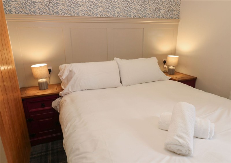 This is a bedroom at Spacious Cottage Number 10, Brandon