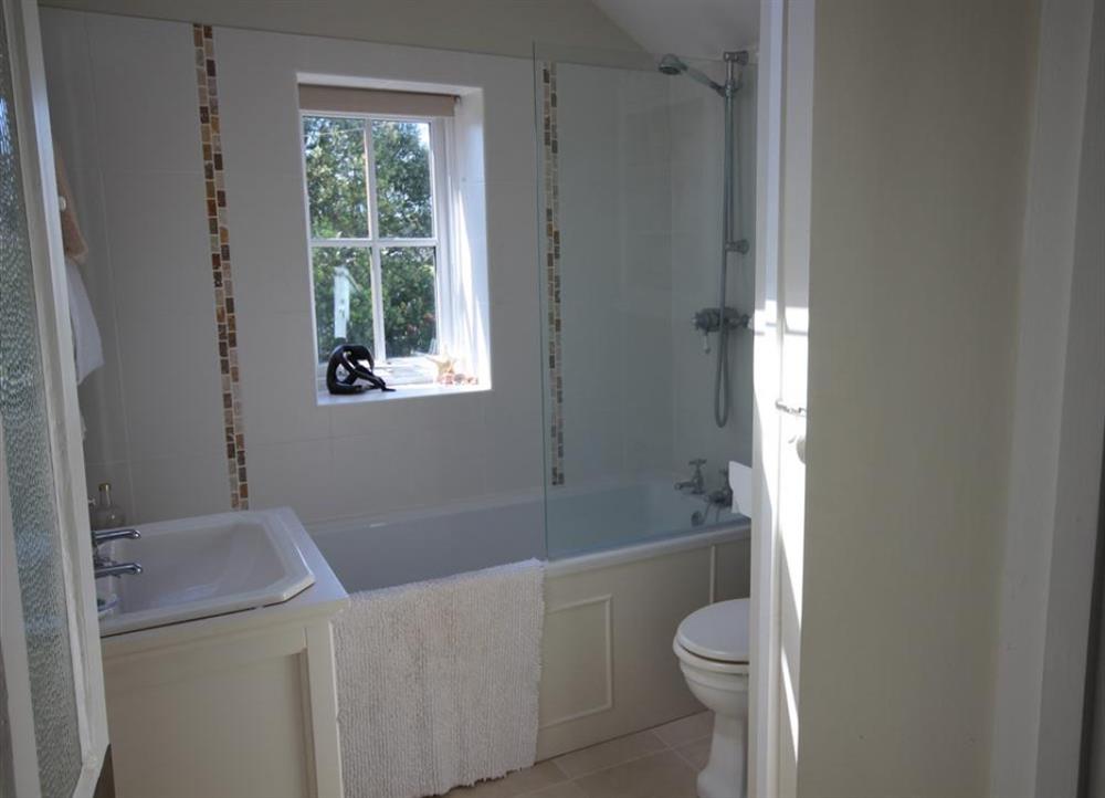 Bathroom at Sparrows Nest in Mousehole