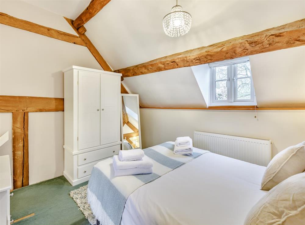 Double bedroom (photo 3) at Sparrows Nest in Ridgeway Cross, near Malvern, Herefordshire