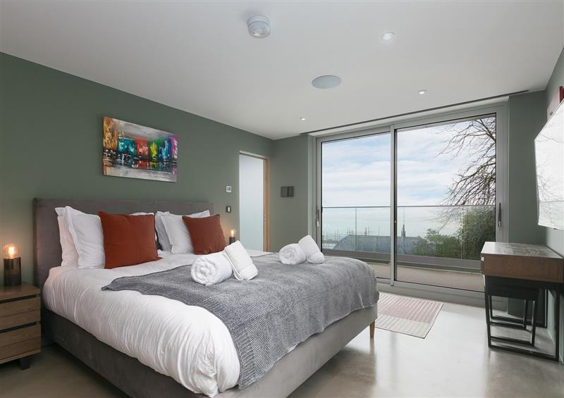 One of the 5 bedrooms at Sparrows Nest, St Ives