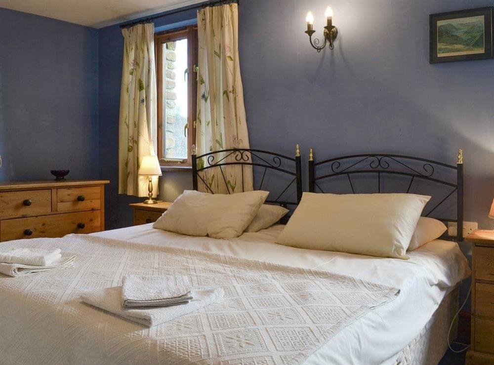 Relaxing double bedroom at Speke’s Retreat in Hartland, Devon