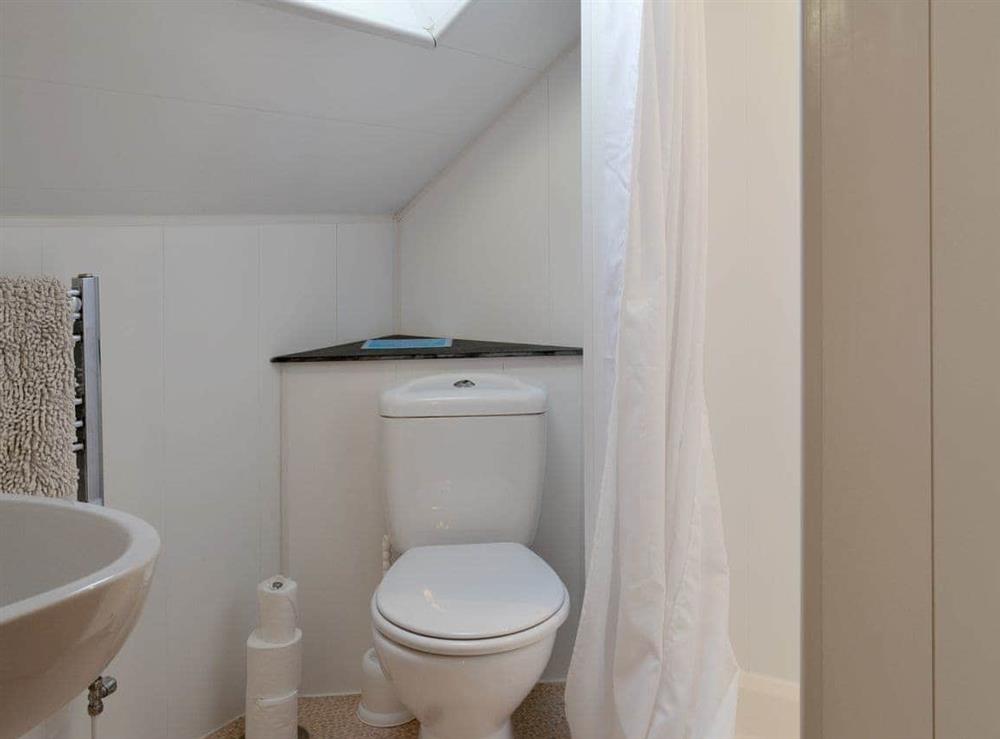 Shower room at Speke’s Retreat in Hartland, Devon