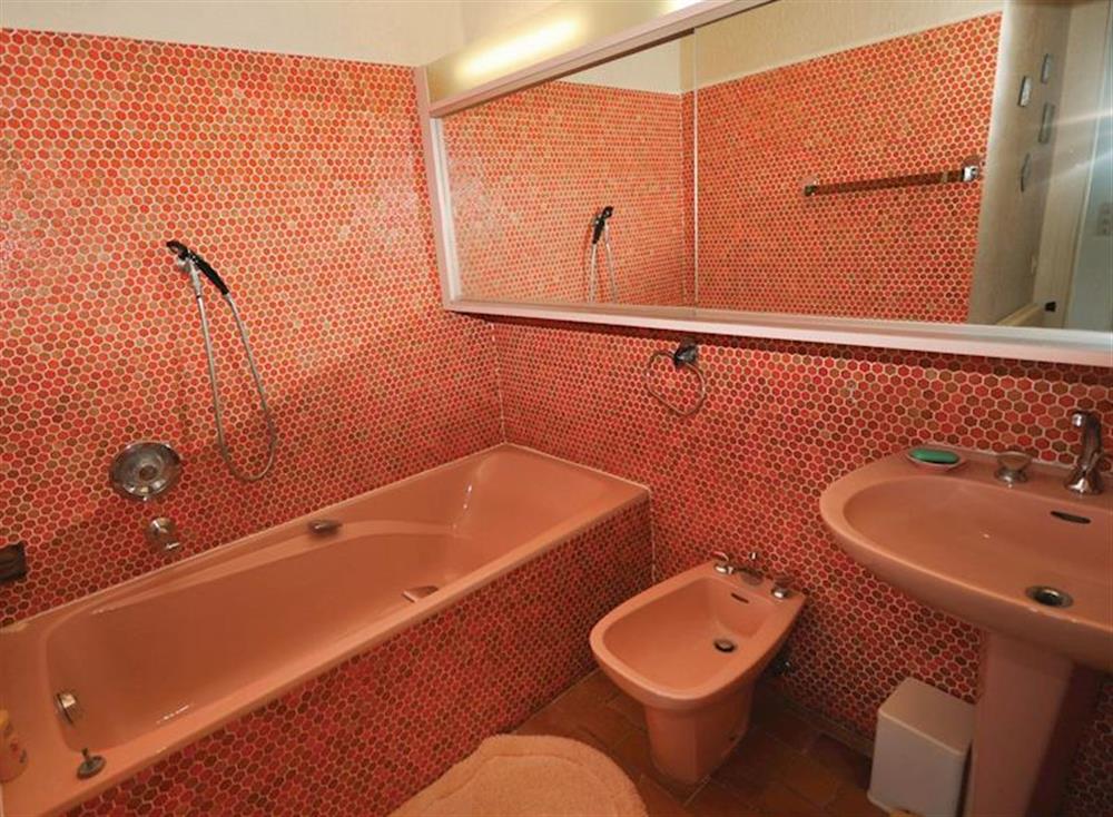 Bathroom (photo 2) at Speracedes in Spéracèdes, Côte-d’Azur, France