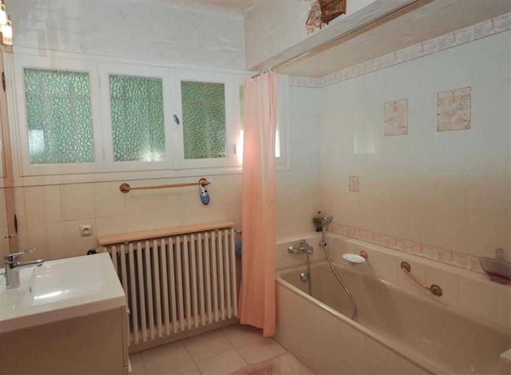 Bathroom (photo 3) at Speracedes in Spéracèdes, Côte-d’Azur, France