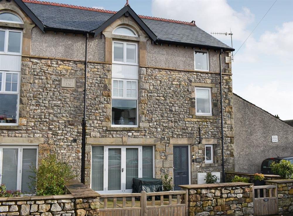 Luxurious three-story town house at Spice Mill Cottage in Kirkby Lonsdale, Cumbria