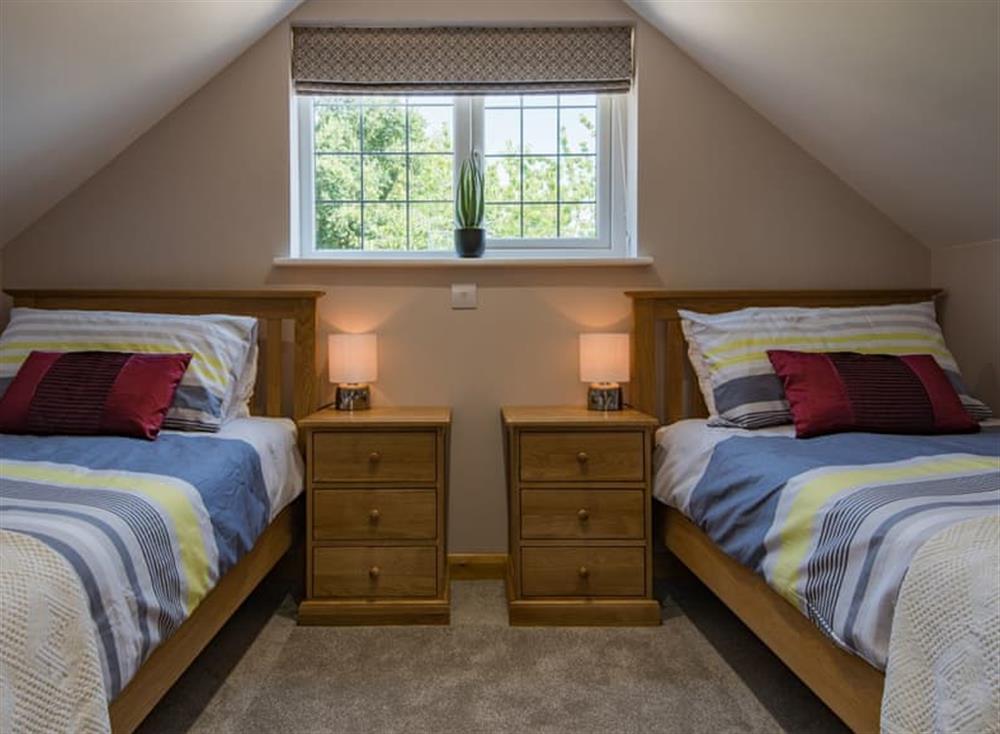 Twin bedroom at Spilstead Barn in Sedlescombe, England
