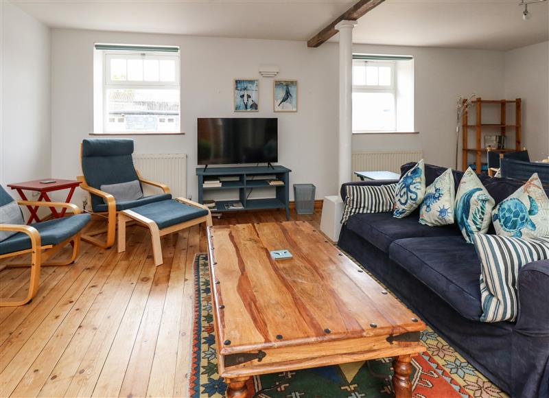 Relax in the living area at Spindrift, Brewers Quay Harbour