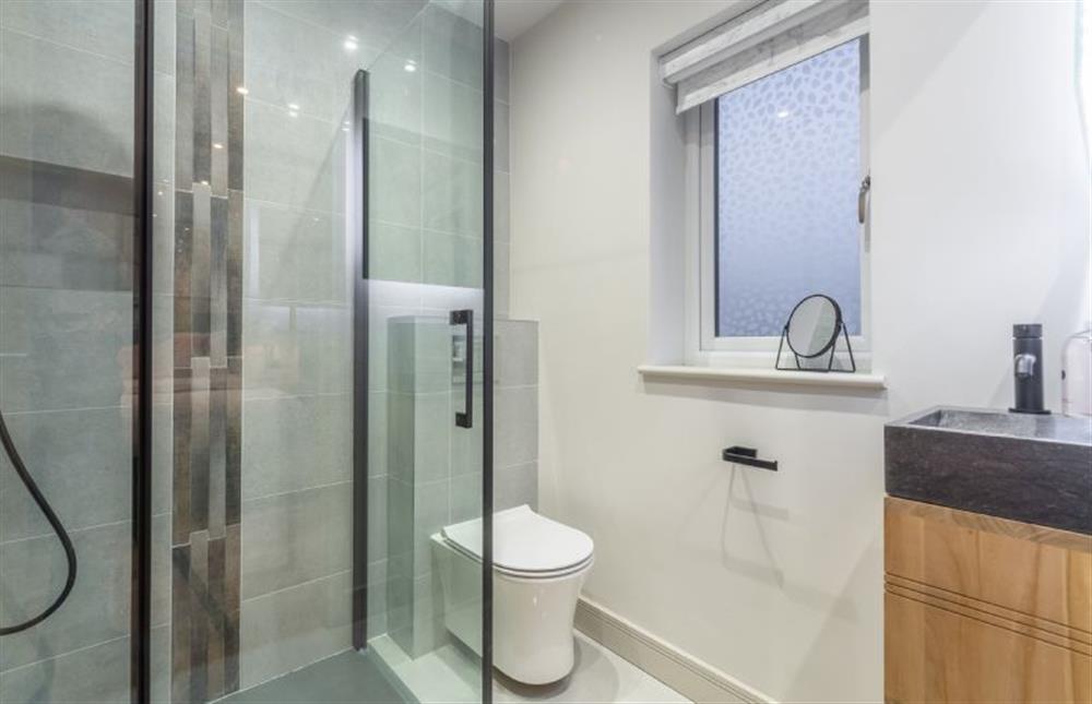 En-suite shower room to bedroom three with walk in shower (photo 2) at Spindrift, Old Hunstanton