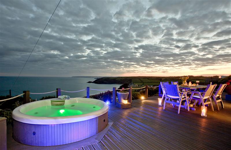 Spend some time in the pool at Spindrift, Cornwall