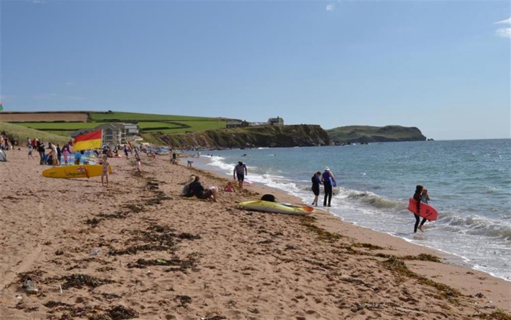 Family friendly with life-guards in Summer at Spinnaker in Thurlestone