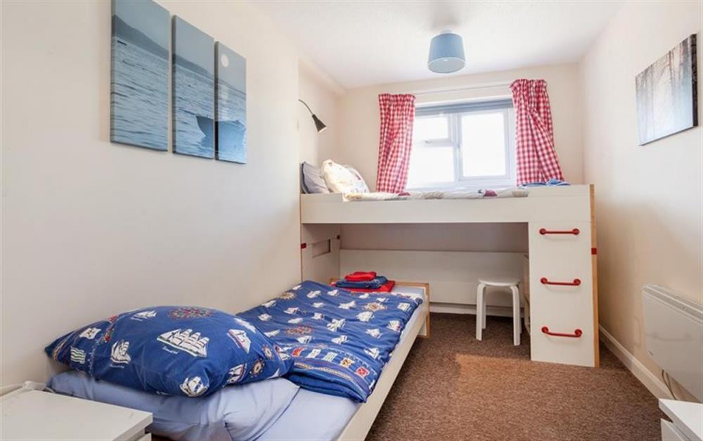The bunk bedroom, with cleverly designed beds for a great use of space at Spinnaker in Thurlestone