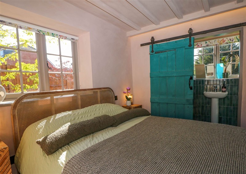 A bedroom in Spring Cottage at Spring Cottage, Arundel
