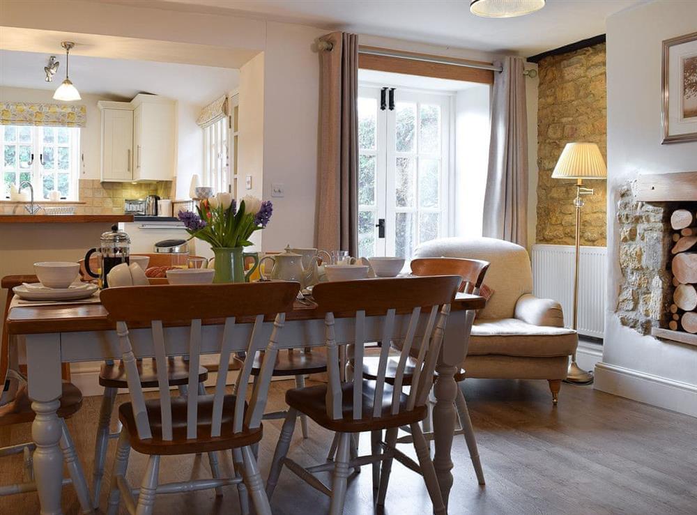 Dining area at Spring Cottage in Bourton-on-the-Water, Gloucestershire