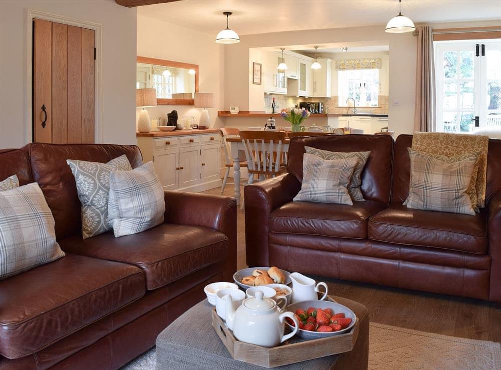 Wonderful open plan living space at Spring Cottage in Bourton-on-the-Water, Gloucestershire