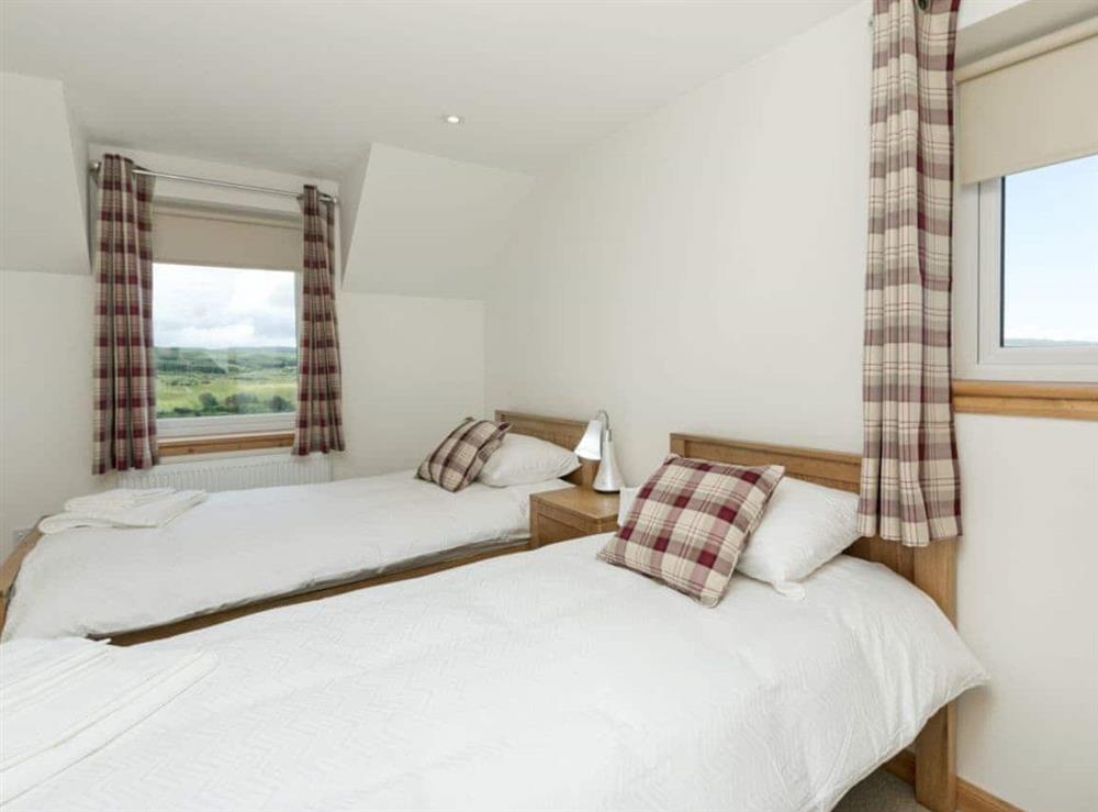 Charming twin bedroom with en-suite bathroom at Springbank in Upper Edinbane, near Portree, Isle Of Skye
