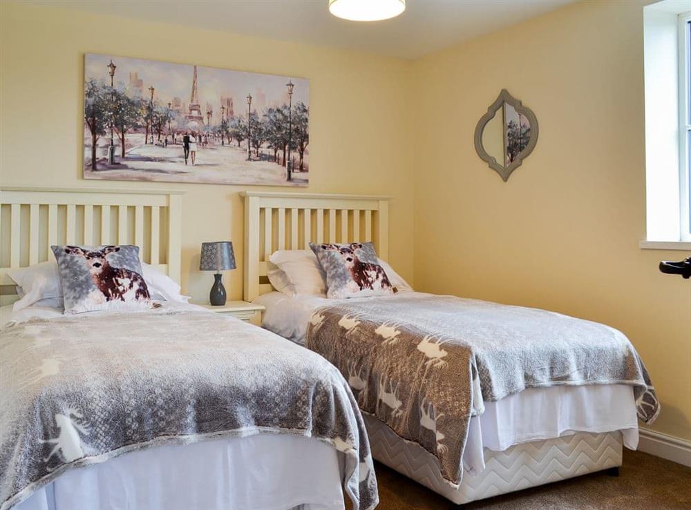 Twin bedroom at Springdale in Aldbrough, near Hornsea, North Humberside