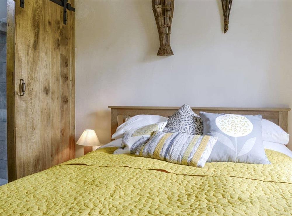 Relaxing en-suite double bedroom at Springlea Cottage in Deanscales, near Cockermouth, Cumbria