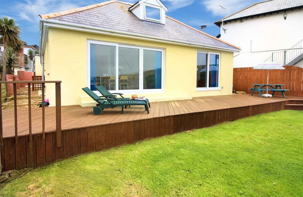 Decking (photo 2) at Springtide in Holywell Bay, Cornwall
