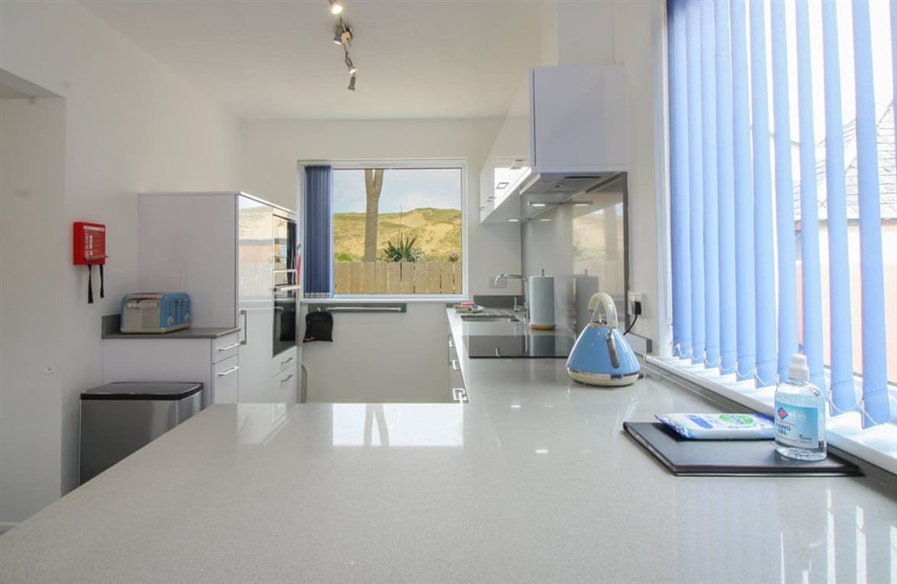 Kitchen area (photo 6) at Springtide in Holywell Bay, Cornwall