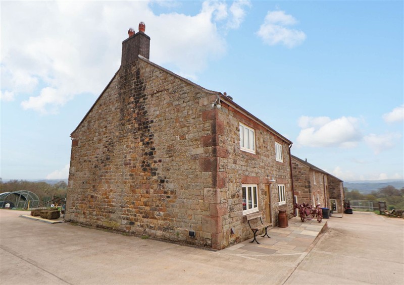 Outside at Sprinks Farm, Biddulph Moor