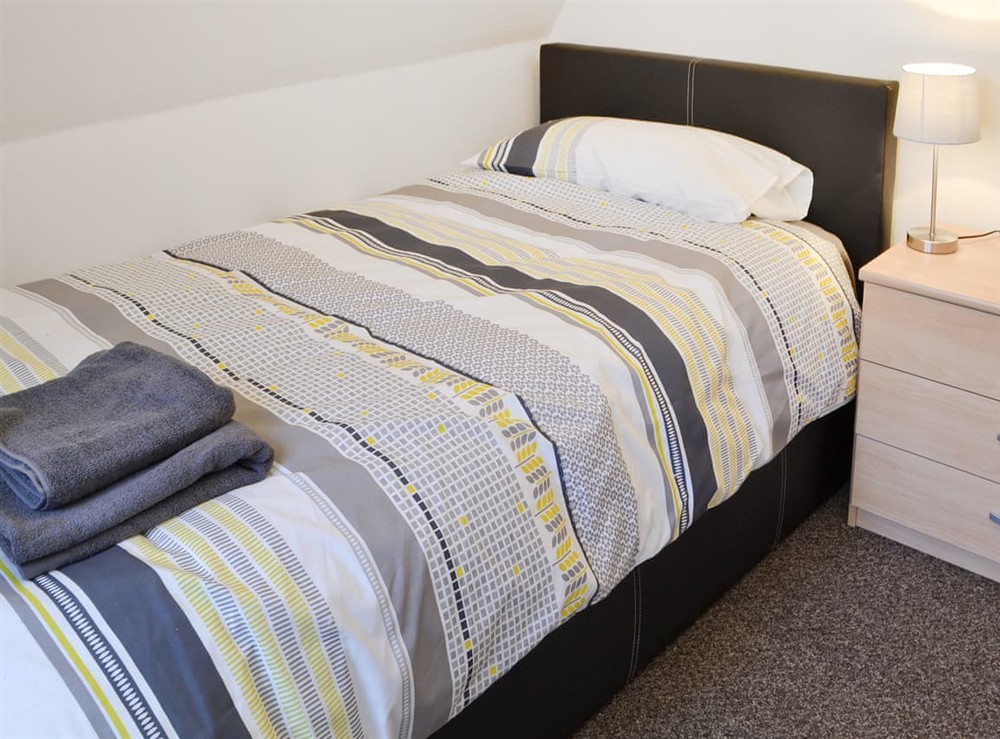 Single bedroom at Squirrel Lodge in Otterburn, Northumberland
