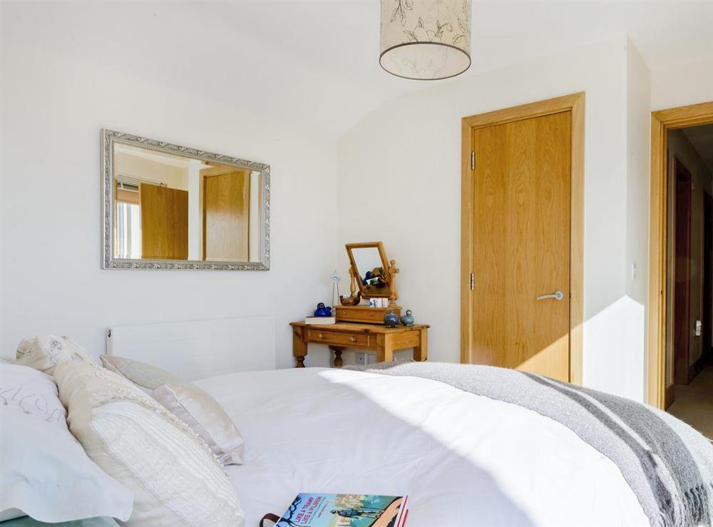 Charming double bedroom at Squirrels Leap in Somerford Keynes, near Cirencester, Gloucestershire