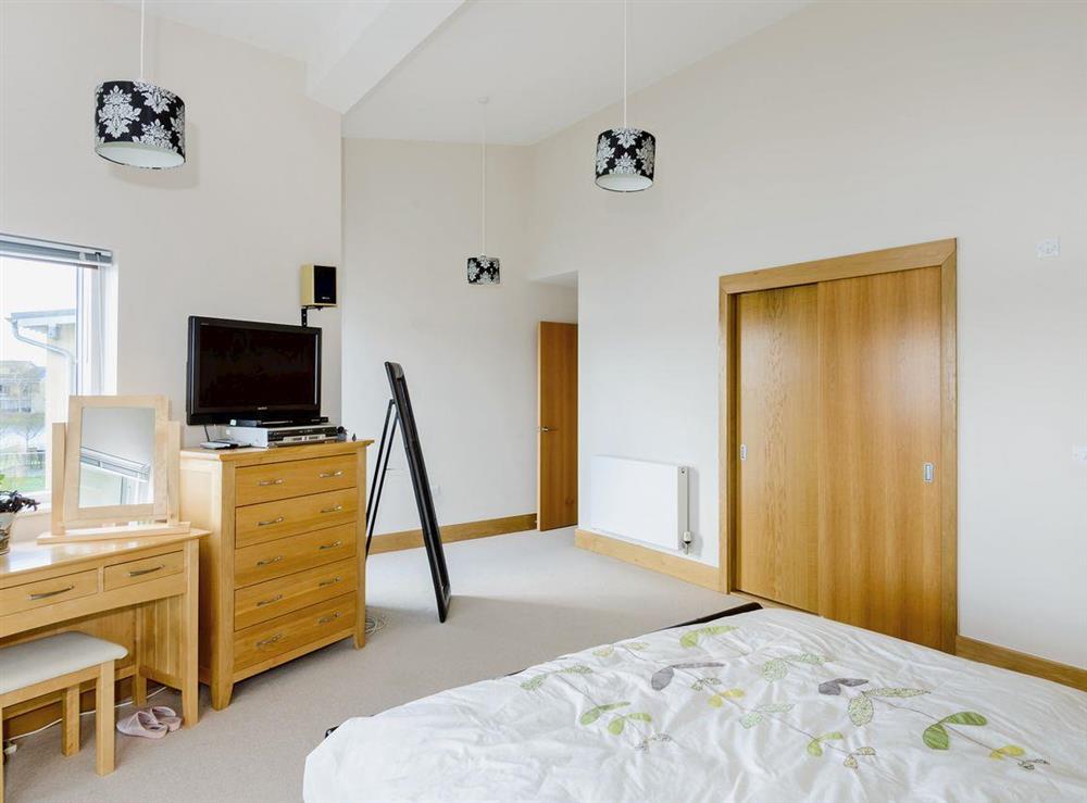 Comfortable double bedroom at Squirrels Leap in Somerford Keynes, near Cirencester, Gloucestershire