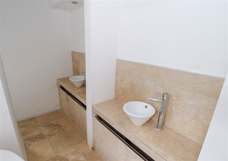 Bathroom (photo 2) at Sruthan Lodge, Ballinaglera near Drumshanbo