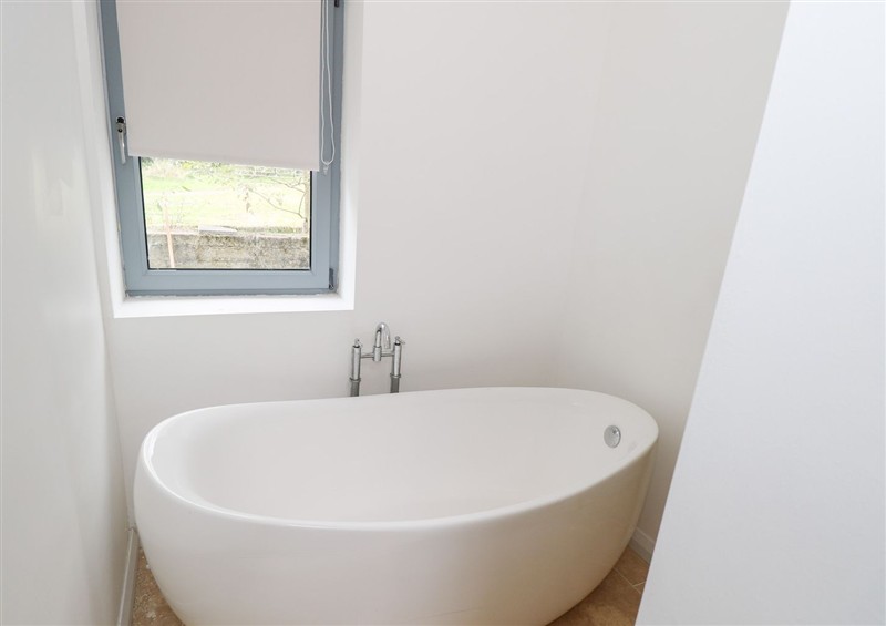 The bathroom (photo 2) at Sruthan Lodge, Ballinaglera near Drumshanbo