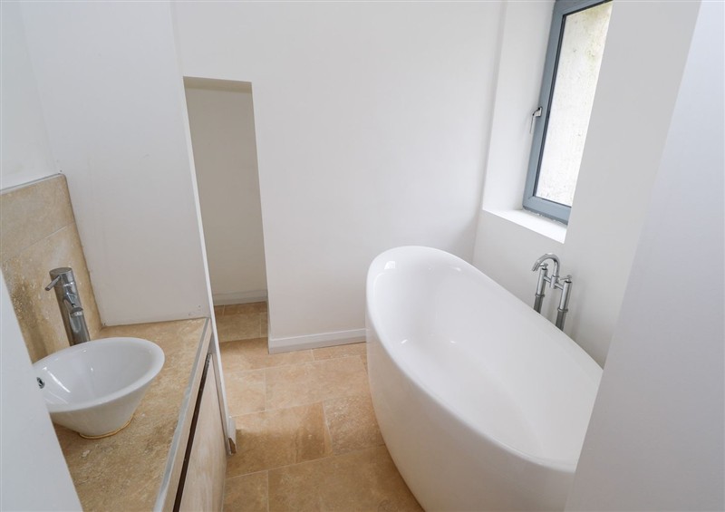 The bathroom (photo 3) at Sruthan Lodge, Ballinaglera near Drumshanbo