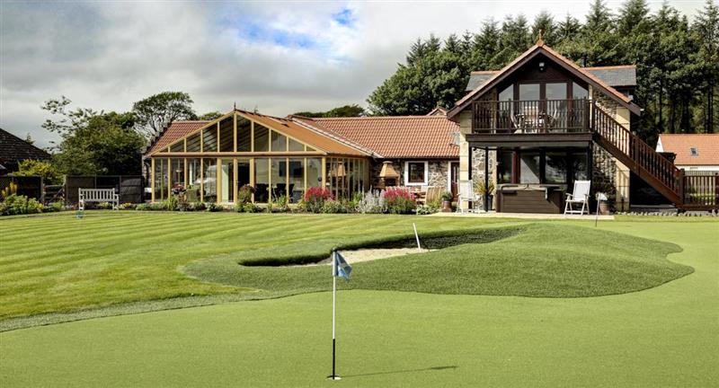Golf at St Andrews Country Retreat, Cupar, Fife