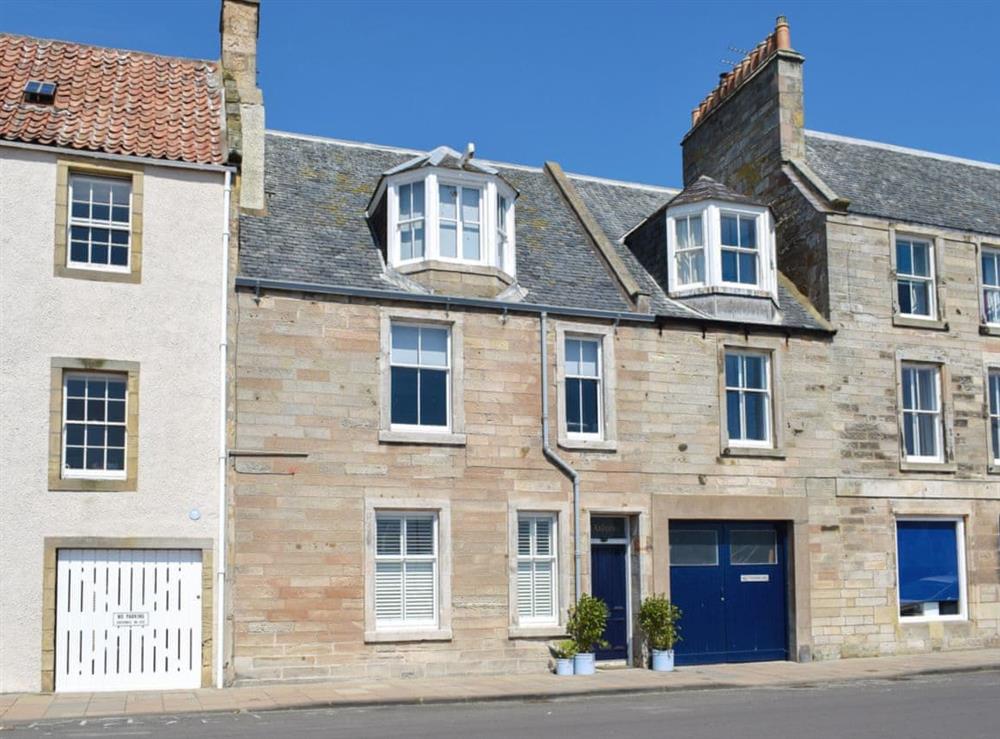 Well presented Fisherman’s cottage on the harbour at St Andrews in Pittenweem, near Anstruther, Fife