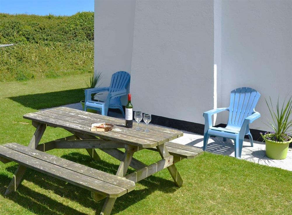Delightful sitting out area at St Cadoc Cottage in Harlyn Bay, near Padstow, Cornwall