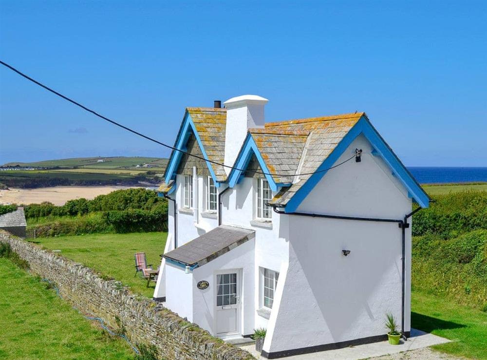 Excellent holiday home at St Cadoc Cottage in Harlyn Bay, near Padstow, Cornwall