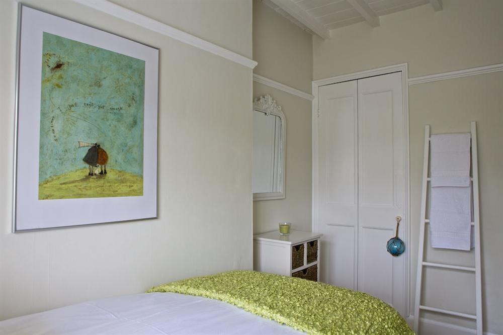Twin bedroom (photo 2) at St Leonards in , Salcombe