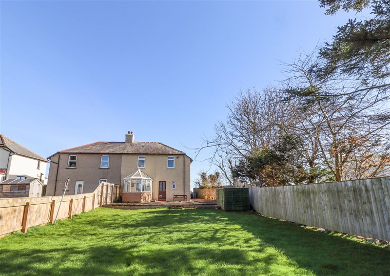 The garden at St Marys Cottages No1, Low Newton-by-the-Sea