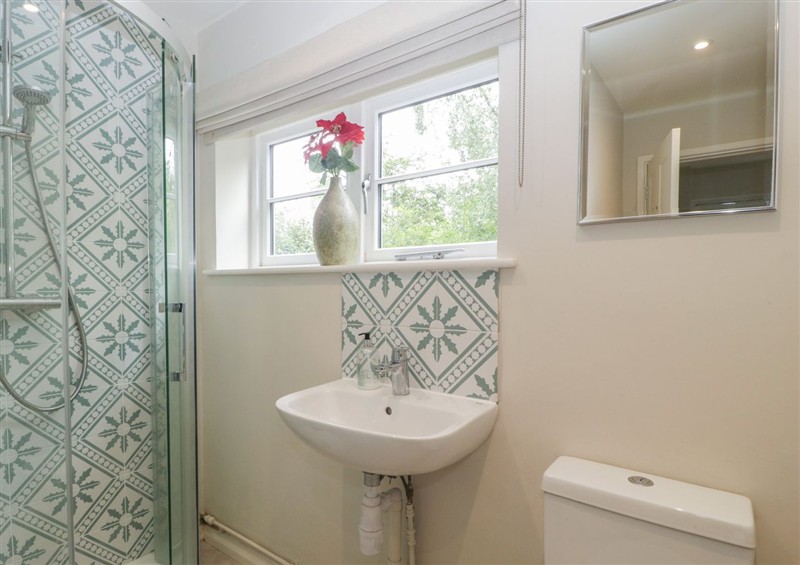 Bathroom at St. Marys House, Church Westcote near Bourton-On-The-Water