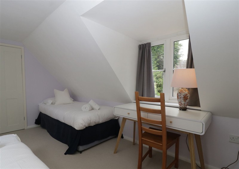 One of the 4 bedrooms (photo 2) at St. Marys House, Church Westcote near Bourton-On-The-Water