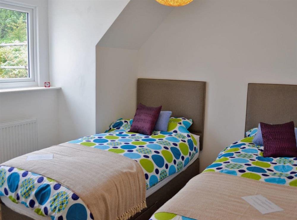 Twin bedroom at St. Michaels Mount View in Newlyn, Cornwall
