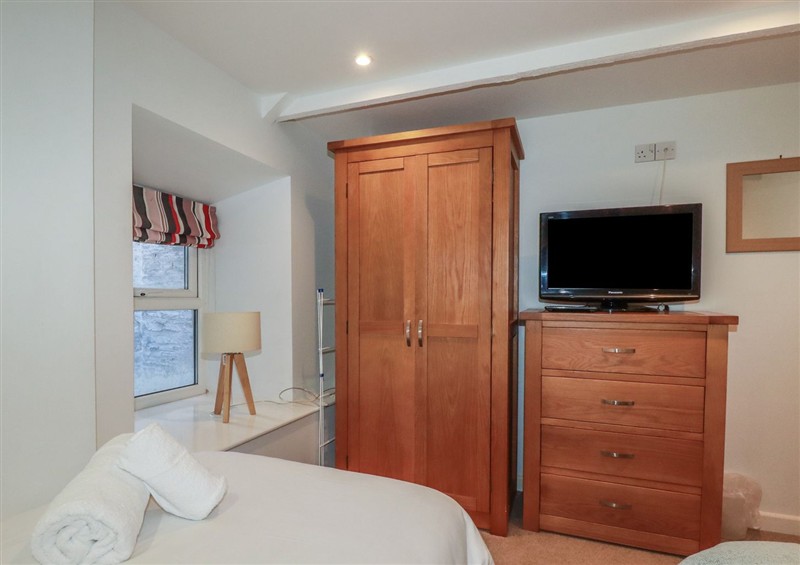 This is a bedroom (photo 3) at St Saviours, Padstow