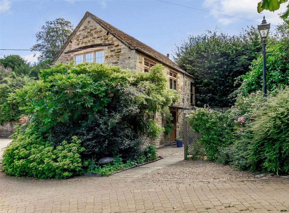 Outstanding holiday home at Stable Cottage in Uley, near Dursley, Gloucestershire