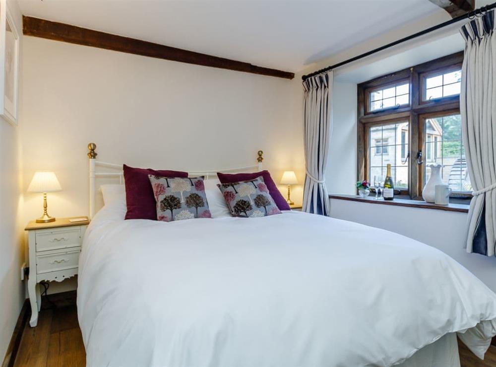 Relaxing double bedroom at Stable Cottage in Uley, near Dursley, Gloucestershire