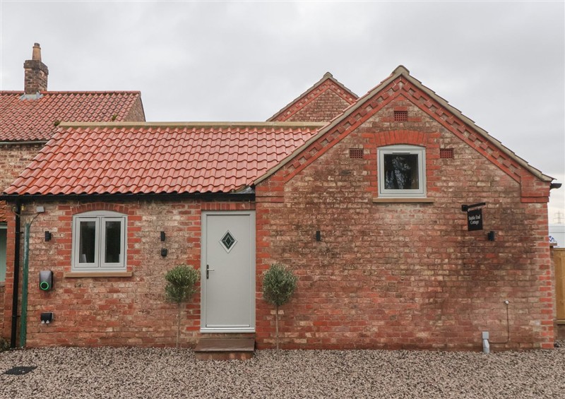Outside at Stable End Cottage, Cuckoo Nest Farm near Wilberfoss