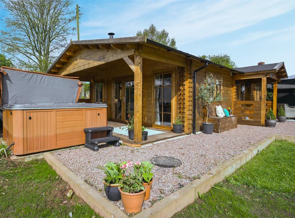 Jacuzzi at Stable Lodge at Greenacre in Bromyard, Herefordshire