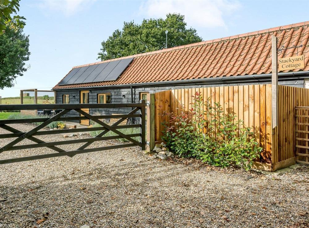 Stackyard Cottage is a detached property