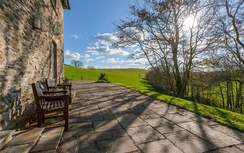 Relax into the tranquility of Stancombe Cottage