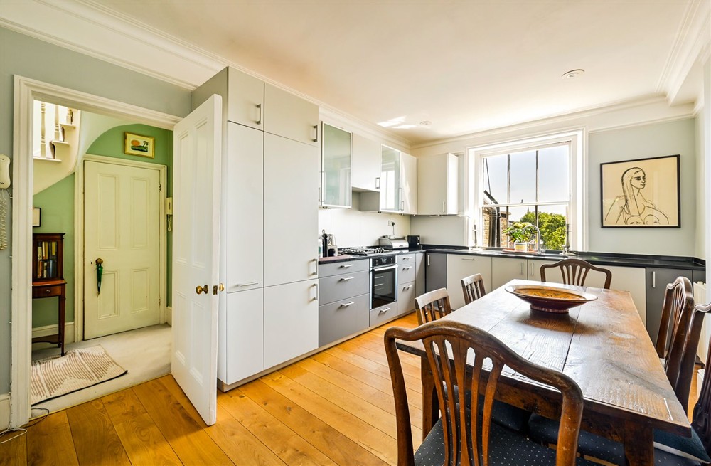 Stanhope Maisonette (photo 2) at Stanhope Maisonette in London, London