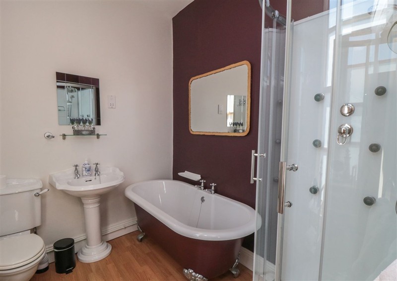 Bathroom at Stanton House - Abbey View, Flat 3, Whitby