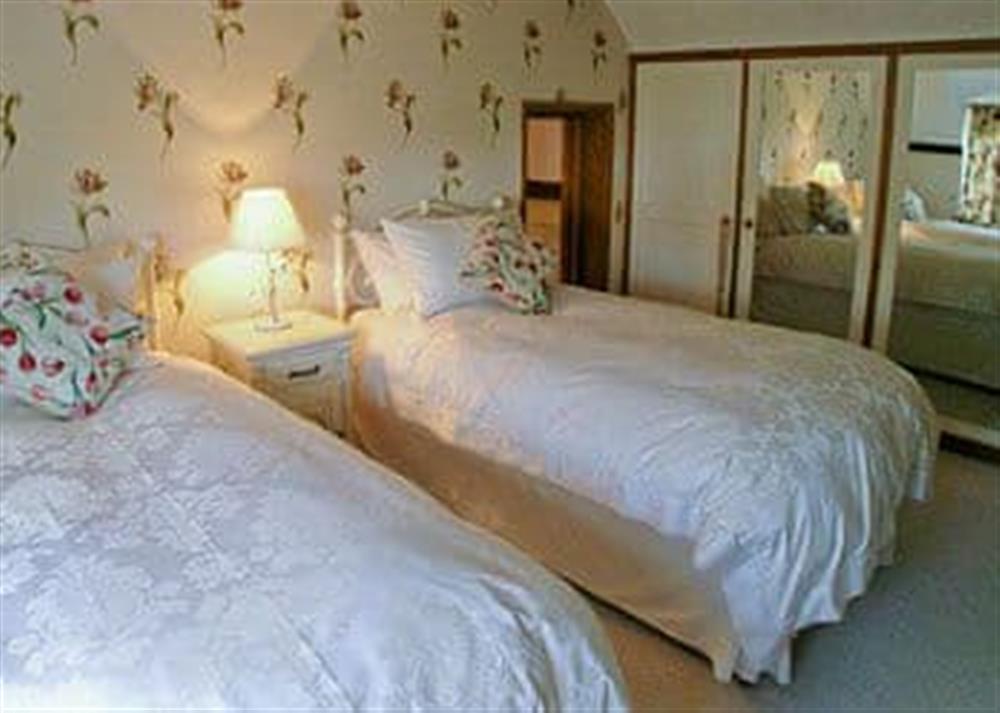 Twin bedroom (photo 2) at Starboard Cottage in Winterton-on-Sea, near Great Yarmouth, Norfolk